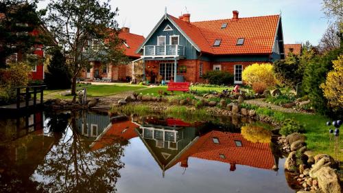 Palanga House | Provincija: Pet-Friendly Escape with Oceanfront Views