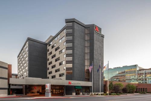 Central Business District Hotel | Discover Provo Marriott Hotel & Conference Center Oasis