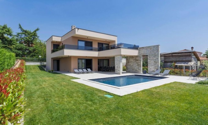 Kastelir-Labinci House | Top-Rated Prudensia by Interhome with Oceanfront Pool