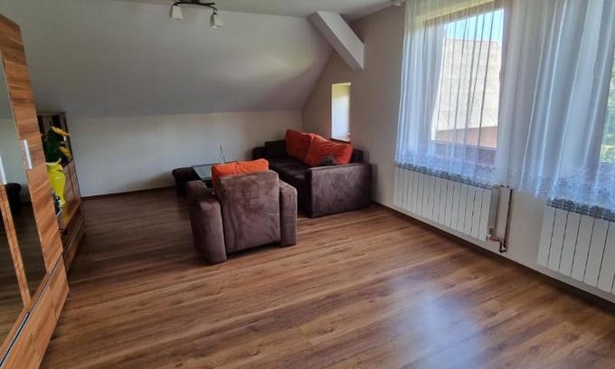 Mszana Dolna House | Private Room with Kitchen and Bathroom – Perfect for Families