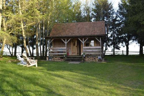 gmina Budry House | Eco-Friendly Retreat: 9.8 Rated with Hot Tub & Pet Access