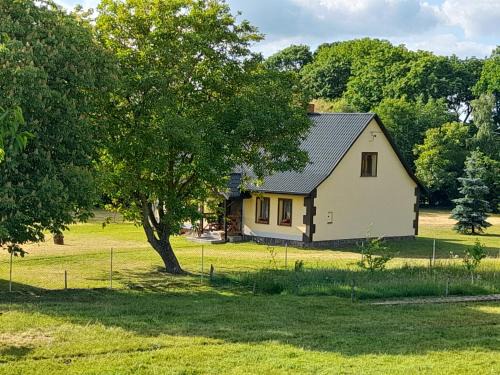 gmina Barwice House | Cozy PRZYSTANEK nowEKOprzywno with Ocean View & Pool