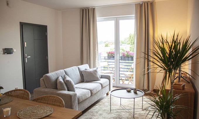 Wielen Apartment | Cozy Mickiewicza 14 Apartment - Family-Friendly Stay