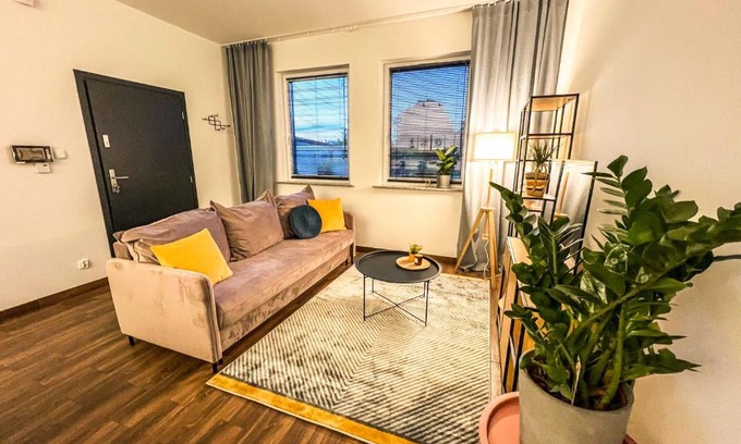 Wielen Apartment | Cozy Mickiewicza Apartment - Rated 10/10 & Child Friendly