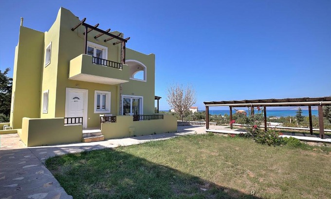 Elafonisos House | Discover Psaromatis: Oceanfront Escape with High Ratings