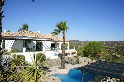 Fonte do Bispo Villa | Impressive Villa Metacasa by Portucasa: Pool & Family Friendly