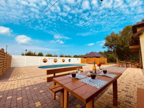 Ostrowo House | Ptasi Raj: Pet-Friendly Oceanfront Retreat with Pool