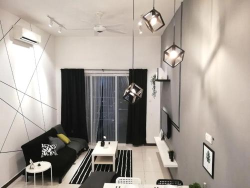 Bandar Puchong Jaya Apartment | Convenient Puchong Skypod Residence with Ocean View & Pool