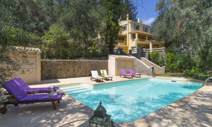 Limni House | Cozy Studio with Ocean View at IL Giardino Segreto