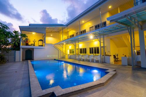 Si Sunthon Hotel | Top-Rated Puean Chang Resort in Phuket with Pool Access
