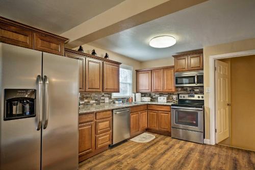 Aberdeen House | Family-Friendly Pueblo House by Riverwalk Near Fairgrounds