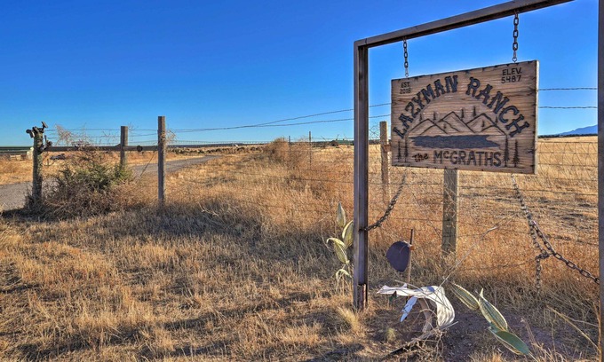 Pueblo Apartment | Pueblo Studio ~ 12 Mi to Pueblo Reservoir!