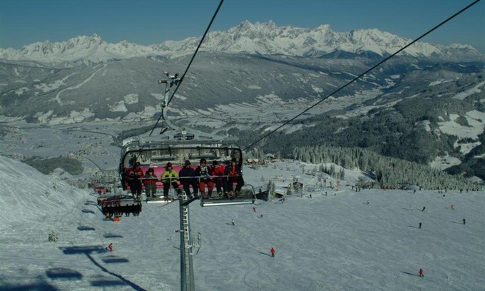 Flachau Apartment | Top-Rated Family Retreat at Puellgut - Experience Excellence