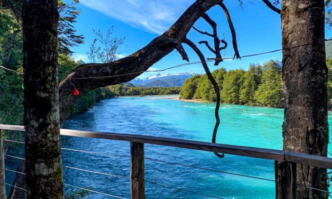 Cochamo Cabin | Cozy Puelo Libre: Guest Rated 9/10 with Hot Tub & Dining