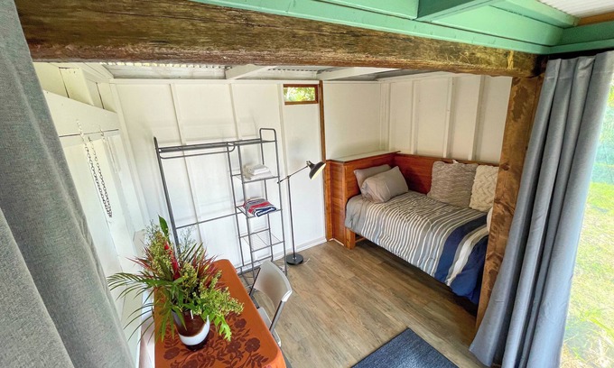 Kealakekua Cabin | Cozy Pueo Cabin with Spa and Breakfast Amenities