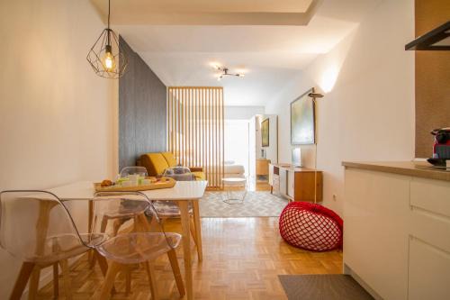 Atocha Apartment | Delightful Puerta de Atocha Madrid with Breakfast Included