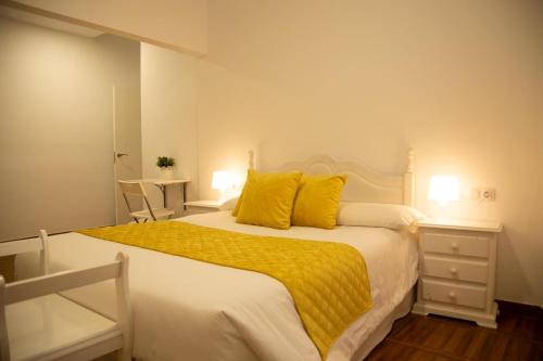 Valdemaluque Apartment | Family-Friendly Getaway at Puerta del Cañón 1 - Rated 8.9