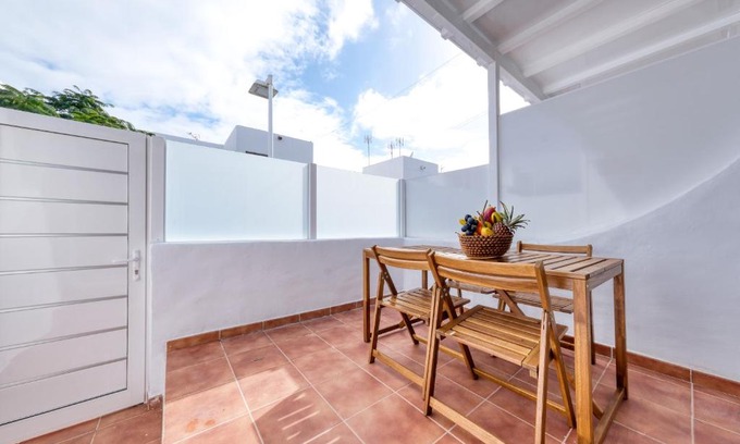 Puerto del Carmen Apartment | Puerto Diamante 2