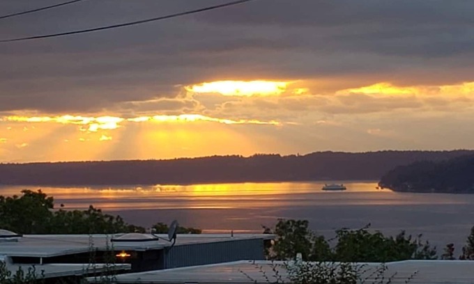 Northeast Tacoma House | Premier 3 Bedroom Smart Home with Ocean View & Hot Tub