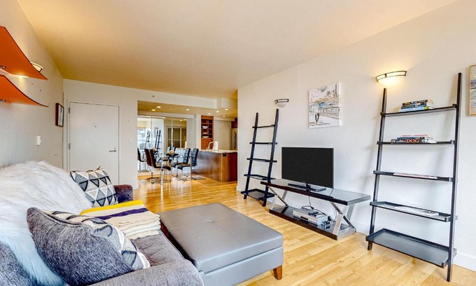 Downtown Seattle Apartment | Indulge in Comfort at Puget Sound Place with Pool & Hot Tub