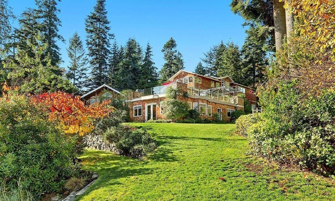 Rollingbay House | Scenic Puget Sound View Estate with Beach Access and Pool