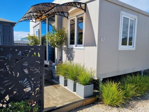 Richmond Other | Oceanfront Queen Street Holiday Park - Guest Rated 9.8/10