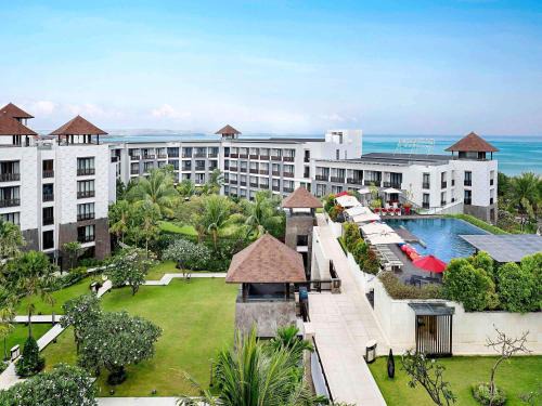 Legian City-Centre Resort | Relax at Pullman Bali Legian Beach with Oceanfront Views