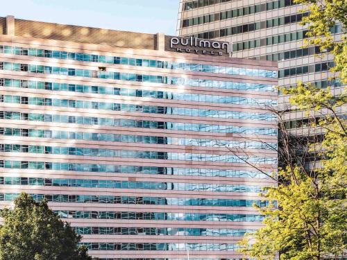 Faubourg de l'Arche Hotel | Discover Pullman Paris La Défense: Pet-Friendly Luxury Stay