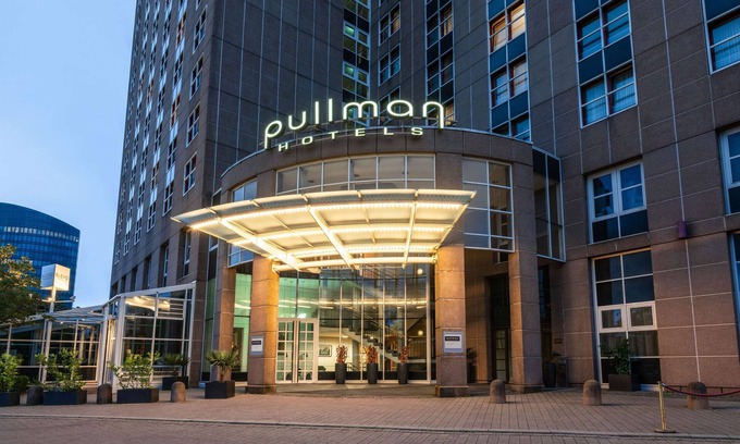Vaihingen-Mitte Hotel | Experience Pullman Stuttgart Fontana: Pool, Spa & More!