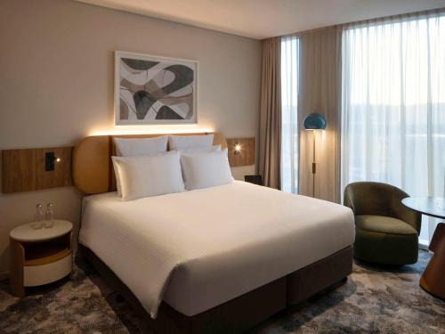 Penrith Hotel | Discover Pullman Sydney Penrith - 5-Star Family-Friendly Retreat