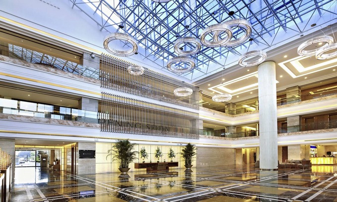 Siming Hotel | Welcoming Pullman Xiamen Powerlong with Pool & Spa Access