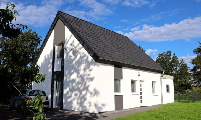 Gillenfeld House | Relaxing Forest View Retreat for 6 at Holiday Park Pulvermaar
