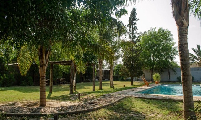La Banda House | Relax at Pumitas: Pet-Friendly Retreat with Pool & Family Fun