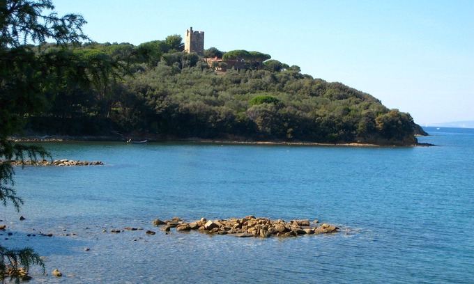 Punta Ala House | Beachside Punta Ala Full House: Family & Pet Friendly Stay
