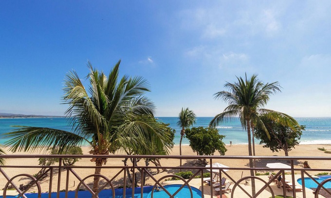 Punta de Mita Condo | Indulge in Punta Mita Beachfront with Ocean Views & Pool
