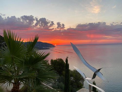 Mattinata House | Punta Palivi: Oceanfront Escape with Perfect 10 Rating