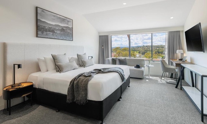 Greenway Apartment | Discover Family-Friendly Comfort at Punthill Tuggeranong