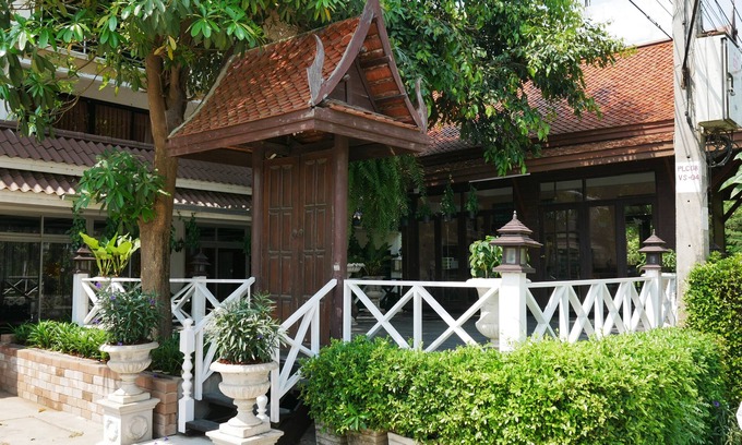 Tha Pho Hotel | Family-Friendly Retreat at Punya Garden with Kitchen Access