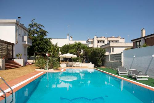 Noicattaro Bed & Breakfast | Experience Pura B&b: Pet-Friendly Stay with Pool & Breakfast