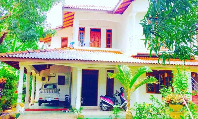Anuradhapura House | Affordable Stay at Purasara Guest - Family & Pet Friendly