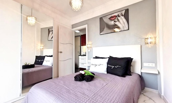 Agia Triada Apartment | Oceanfront Bliss: Beach Apartment with Panoramic Views