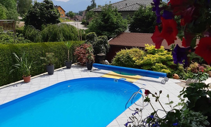 Wernberg Apartment | Relaxation Awaits at House Rosaria with Ocean Views