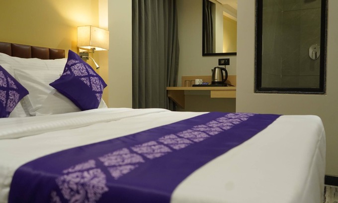 Surat Hotel | Convenient Stays at Purple Beds by VITS Dwarkesh, Surat