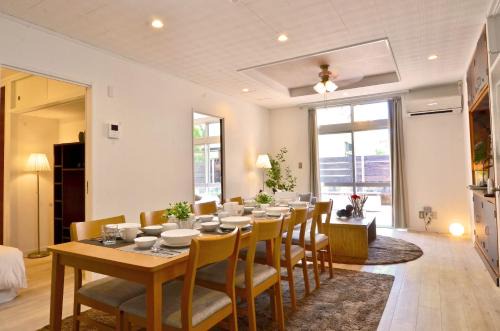 Chatan Apartment | Family-Friendly Retreat at Purple House Near Attractions