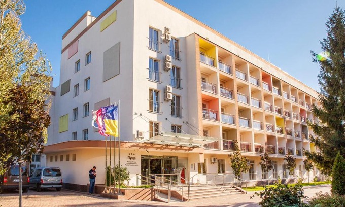 Obolons'kyi District Hotel | Pet-Friendly Pushcha Congress Hotel with Spa & Dining Options