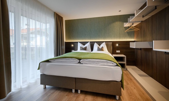 Brunico Apartment | Pustrabase - Pet-Friendly Retreat in Sambock Quarter
