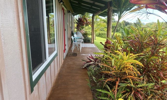 Papaikou Apartment | Experience Puumoi Ocean View Hideaway with Pool & Spa