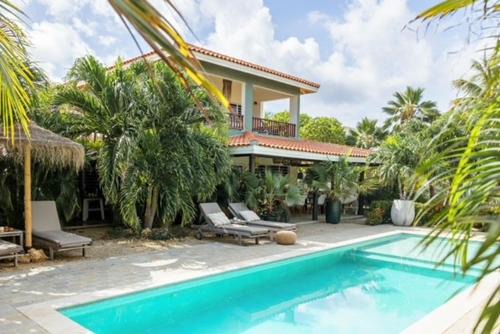 Belnem Apartment | Discover Puur Bonaire Boetiekhotel with Pool & Hot Tub