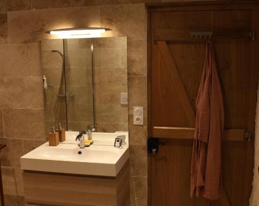 Tocane-Saint-Apre Bed & Breakfast | Discover Puypinet: Pet-Friendly Hotel with Pool Access