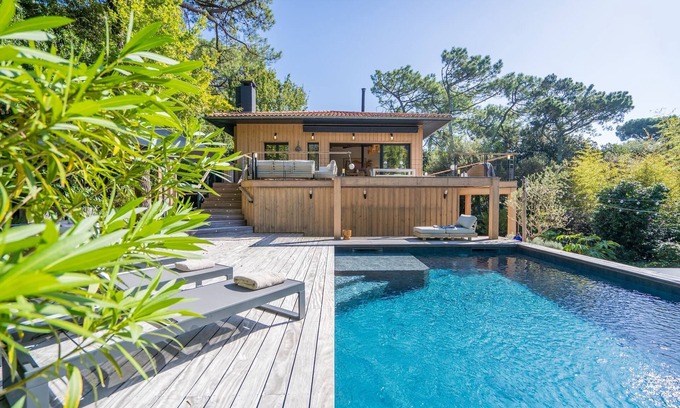 Le Moulleau Villa | Discover Pyla: Peaceful Retreat by the Oceanfront